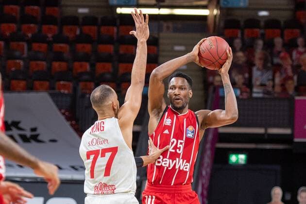 Alex King 77 s Oliver Wuerzburg , JaJuan Johnson 25 FC Bayern , FC Bayern Basketball vs s Oliver Wuerzburg, BBL, 28 02 2021 Muenchen Bayern Germany Copyright: xkolbert-press UlrichxGamelx