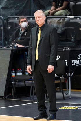 easyCredit Basketball Bundesliga, Hamburg, 28 02 2021 easyCredit Basketball Bundesliga, Hamburg Towers vs MHP Riesen Ludwigsburg, John Patrick Head Coach MHP Riesen Ludwigsburg unhappy after referees decision Copyright: xBEAUTIFULxSPORTS Mohwinkelx