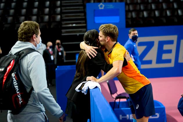 joie de David Goffin (Bel) embrassant sa compagne Stephanie Tuccito TENNIS : Open Sud de France 2021 - Finale Simple messieurs - Montpellier - 28 02 2021 JBAutissier Panoramic 