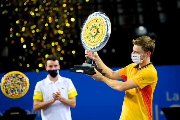 David Goffin (Bel) posant avec le trophee du Vainqueur TENNIS : Open Sud de France 2021 - Finale Simple messieurs - Montpellier - 28 02 2021 JBAutissier Panoramic 