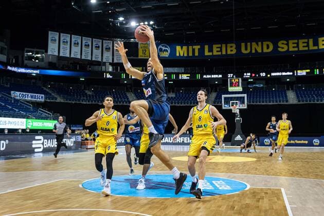 Basketball Berlin 28 02 2021 Season 2020 2021 1 Bundesliga easyCredit BBL Alba Berlin HAKRO Merlins Crailsheim Elias Lasisi Crailsheim, No 06