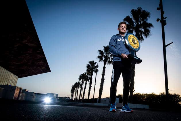 David Goffin (Bel) posant avec le trophee du Vainqueur TENNIS : Open Sud de France 2021 - Finale Simple messieurs - Montpellier - 28 02 2021 JBAutissier Panoramic 