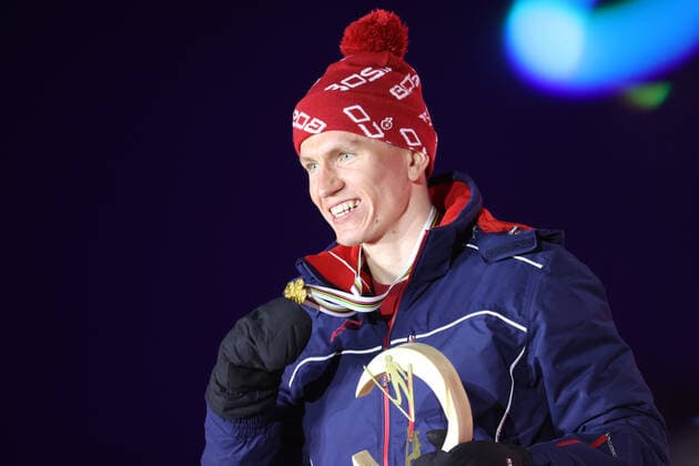 NORDIC SKIING - FIS Nordic World Ski Championships Oberstdorf 2021 OBERSTDORF,GERMANY,28.FEB.21 - NORDIC SKIING, CROSS COUNTRY SKIING - FIS Nordic World Ski Championships, 30km Skiathlon, men, award ceremony. Image shows Alexander Bolshunov (RSF). Keywords: medal, trophy. GEPAxpictures xChristianxWalgram