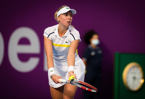 March 1, 2021, DOHA, QATAR: Anett Kontaveit of Estonia in action during her first-round match at the 2021 Qatar Total Open WTA, Tennis Damen 500 tournament against Jennifer Brady of the United States DOHA QATAR - ZUMAa181 20210301_zaa_a181_033 Copyright: xRobxPrangex