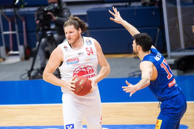 easycredit BBL 20 matchday season 2020 2021 on 3 3 2021 SYNTAINICS MBC vs JobStairs GIESSEN 46ers v li John Bryant Giessen on the ball against Aleksandar Marelja MBC Stadthalle Weißenfels
