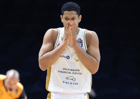 Karim Jallow Basketball Loewen Braunschweig