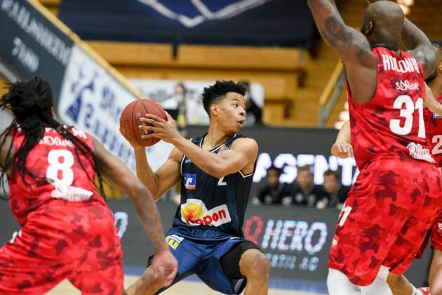 Trae Bell Haynes HAKRO Merlins Crailsheim in duel with Robert Lowery s Oliver Wuerzburg , GER, HAKRO Merlins Crailsheim vs s Oliver Wuerzburg, 03 03 2021, 20 Spieltag easycredit Basketball Bundesliga, Spielzeit 2020 2021 GER, HAKRO Merlins Crailsheim vs s Oliver Wuerzburg, 03 03 2021, 20 Spieltag easycredit Basketball Bundesliga, Spielzeit 2020 2021 Crailsheim Copyright: xEibnerxPressefoto MichaelxMemmlerx EP_MMR