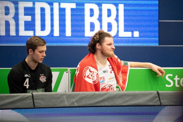 easycredit BBL 20 matchday season 2020 2021 on 3 3 2021 SYNTAINICS MBC vs JobStairs GIESSEN 46ers v re disappointed on the bench John Bryant Giessen and Bjarne Kraushaar Giessen Stadthalle Weißenfels.