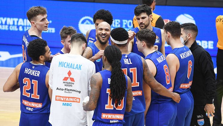 Basketball 1 Bundesliga, Season 2020 2021, 20 Matchday, Syntainics MBC Weissenfels vs JobStairs GIESSEN 46ers 03 03 2021 Cheering after the 102 81 victory of Weissenfels at the game MBC Weissenfels vs Giessen 03 03 2021 in the middle cheers Sergio Kerusch MBC Weissenfels, back number 7 Michal Michalak MBC Weissenfels, back number 23 , Quinton Hooker MBC Weissenfels, back number 21 , Philipp Hartwich MBC Weissenfels, back number 12 , Anthony Barber MBC Weissenfels, back number 10 , Kyndahl Hill MBC Weissenfels, back number 11 , Nemanja Nadjfeji MBC Weissenfels, back number 8 ,Vincent Friederici MBC Weissenfels, back number 30 , Sergio Kerusch MBC Weissenfels, back number 7 , Aleksandar Marelja MBC Weissenfels, backnumber 17 , Marko Krstanovic MBC Weissenfels, backnumber 6 , Deron Washinton MBC Weissenfels, backnumber 20 Weißenfels Sachsen Anhalt Germany Stadthalle Weissenfels