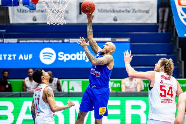 Sergio Kerusch 7 Syntainics MBC , John Bryant 54 Jobstairs Giessen 46ers , Diante Maurice Garrett 11 Jobstairs Giessen 46ers during the match Season 2020 2021 Men in the EasyCredit Bundesliga between Syntainics MBC and Jobstairs Giessen 46ers at Stadthalle Weissenfels on 3 March 2021 in Weissenfels, Sachsen Anhalt, Germany