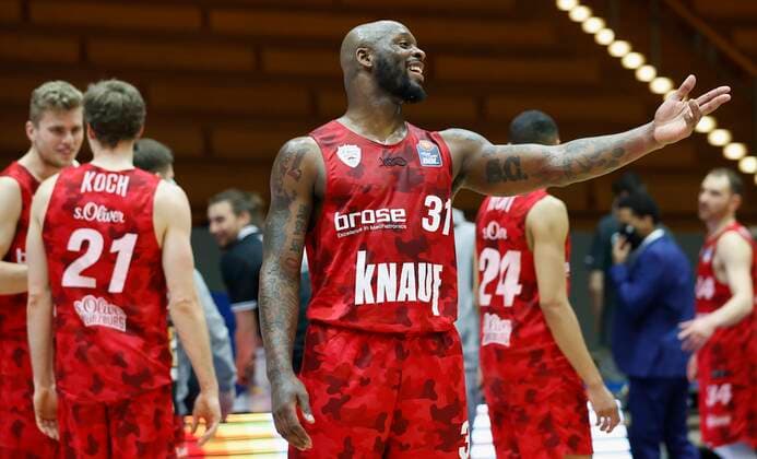 03 03 2021, Basketball, BBL 2020 2021, 20 matchday, HAKRO Merlins Crailsheim s Oliver Wuerzburg, GER, Ilshofen, Arena Hohenlohe, picture Murphy Holloway s Oliver Wuerzburg. Copyright: HMBxMedia xHeikoxBecker