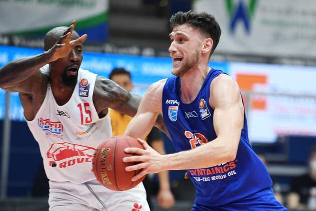 Basketball 1 Bundesliga, season 2020 2021, 20 matchday, Syntainics MBC Weissenfels vs JobStairs GIESSEN 46ers 03 03 2021 102 81 50 39 Michal Michalak MBC Weissenfels, back number 23 on the ball against Brandon Bowman Forward Giessen 46ers, back number 15 during the match MBC Weissenfels vs Giessen 03 03 2021 Weissenfels Saxony Anhalt Germany Stadthalle Weissenfels