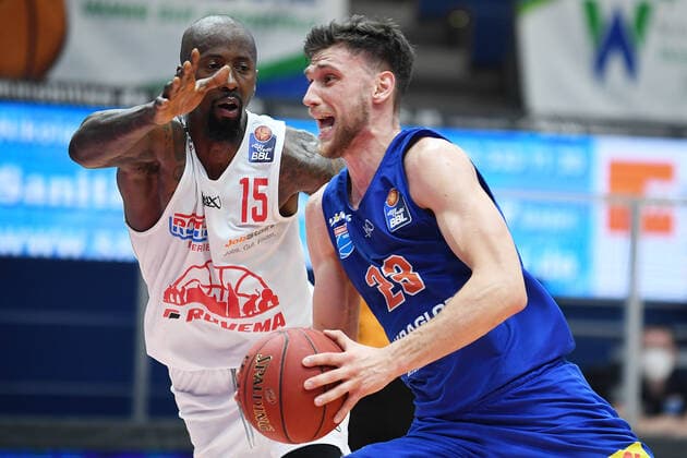 Basketball 1 Bundesliga, season 2020 2021, 20 matchday, Syntainics MBC Weissenfels vs JobStairs GIESSEN 46ers 03 03 2021 102 81 50 39 Michal Michalak MBC Weissenfels, back number 23 on the ball against Brandon Bowman Forward Giessen 46ers, back number 15 during the match MBC Weissenfels vs Giessen 03 03 2021 Weissenfels Saxony Anhalt Germany Stadthalle Weissenfels