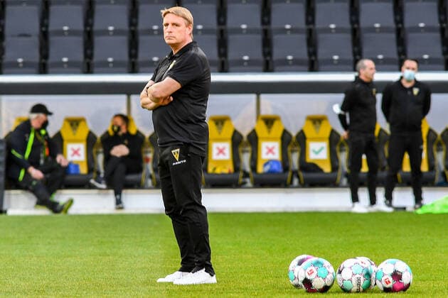 Dietmar Bozek Co Trainer Alemannia Aachen , Full Body, Single Image, Action, 03 03 2021, Aachen Germany , Football, Regionalliga West, TSV Alemannia Aachen Preußen Münster, DFB DFL REGULATIONS PROHIBIT ANY USE OF PHOTOGRAPHS AS IMAGE SEQUENCES AND OR QUASI VIDEO xmhx