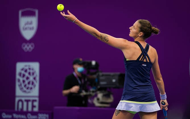 March 4, 2021, DOHA, QATAR: Karolina Pliskova of the Czech Republic in action during the quarter-finals of the 2021 Qatar Total Open WTA, Tennis Damen 500 tournament against Jessica Pegula of the United States DOHA QATAR - ZUMAa181 20210304_zaa_a181_058 Copyright: xRobxPrangex