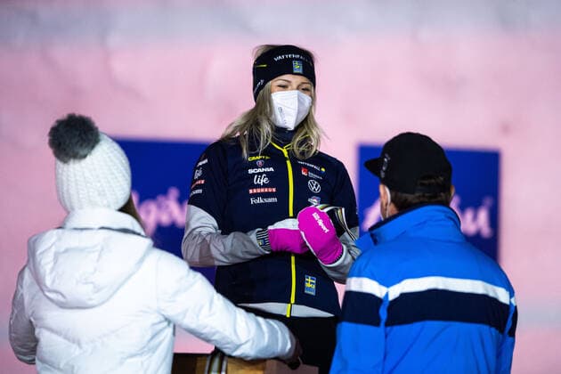 210304 Silver medalist Frida Karlsson of Sweden at a medal ceremony for the Women s Cross Country Skiing 10 km Free Technique during the FIS Nordic Ski World Championships on March 4, 2021 in Oberstdorf Photo Johanna Lundberg BILDBYRAN kod JL JL0096 skidor cross country skiing langrenn fis nordic world ski championships vm ski vm skid vm medaljceremoni medal ceremony 8 bbeng sverige,  Copyright: JOHANNAxLUNDBERG BB210304JL141