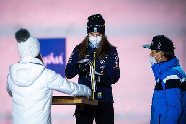 210304 Bronze medalist Ebba Andersson of Sweden at a medal ceremony for the Women s Cross Country Skiing 10 km Free Technique during the FIS Nordic Ski World Championships on March 4, 2021 in Oberstdorf Photo Johanna Lundberg BILDBYRAN kod JL JL0096 skidor cross country skiing langrenn fis nordic world ski championships vm ski vm skid vm medaljceremoni medal ceremony 8 bbeng sverige,  Copyright: JOHANNAxLUNDBERG BB210304JL146