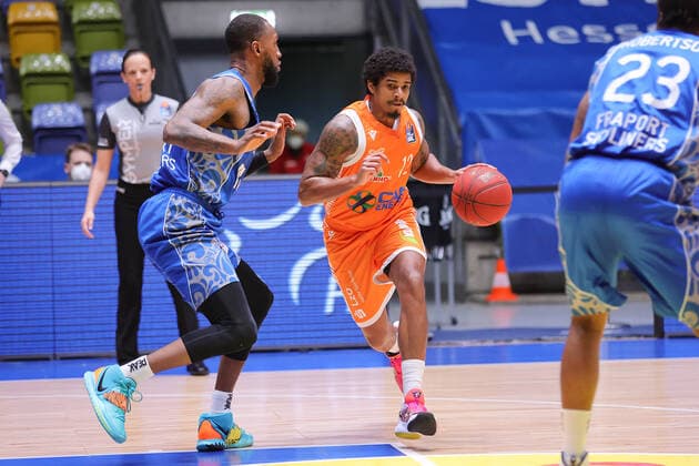 Fraport Skyliners RASTA Vechta, easyCredit BBL Edgar Sosa RASTA Vechta, 12 vs Kamari Murphy Fraport Skyliners, 21 Basketball match of the easyCredit BBL between Fraport Skyliners and RASTA Vechta on 4 March 2021 at Fraport Arena in Frankfurt am Main , Frankfurt am Main Hesse Germany Fraport Arena