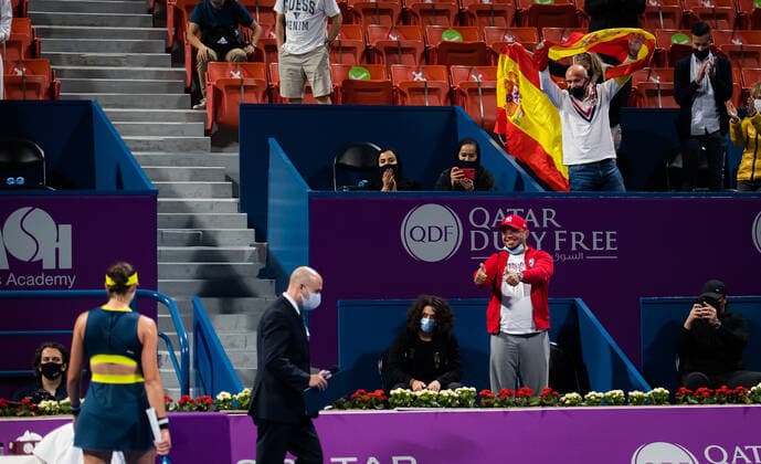 March 4, 2021, DOHA, QATAR: Garbine Muguruza Fans after the quarter-final at the 2021 Qatar Total Open WTA, Tennis Damen 500 tournament DOHA QATAR - ZUMAa181 20210304_zaa_a181_109 Copyright: xRobxPrangex