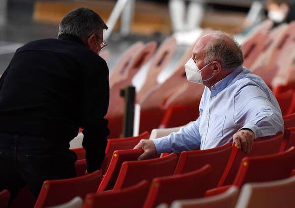 04 03 2021, xemx, Basketball BBL Bundesliga, FC Bayern Muenchen Basketball Panathinaikos Athens emspor, v l President Herbert Hainer FC Bayern Basketball , Uli Hoeness FC Bayern Muenchen Muenchen