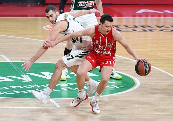 04 03 2021, xemx, Basketball BBL Bundesliga, FC Bayern Muenchen Basketball Panathinaikos Athens emspor, v l Eleftherios Bochoridis Panathinaikos Athens , Zan Mark Sisko FC Bayern Basketball duel, duel, fight, tackle Muenchen