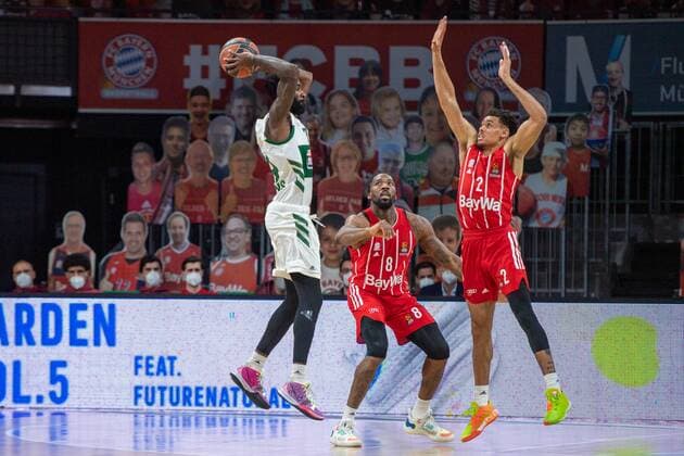 Howard Sant Roos 74 Panathinaikos Athens , Jalen Reynolds 8 FC Bayern , Wade Baldwin 2 FC Bayern , FC Bayern Basketball vs Panathinaikos Athens, EuroLeague, 04 03 2021 Muenchen Bayern Germany Copyright: xkolbert-press UlrichxGamelx