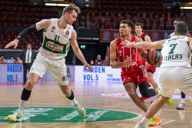 M Hezonja 11 Panathinaikos Athens , Wade Baldwin 2 FC Bayern , FC Bayern Basketball vs Panathinaikos Athens, EuroLeague, 04 03 2021 Muenchen Bayern Germany Copyright: xkolbert-press UlrichxGamelx