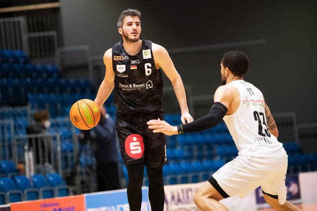 BARMER 2 Basketball Bundesliga ProA Season 2020 2021 Matchday 24 on 5 3 2021 Science City Jena vs Nürnberg Falcons BC v li on the ball Martin Bogdanov Nürnberg vs Marcus Darnell Tyus Jena Sparkassen Arena Jena