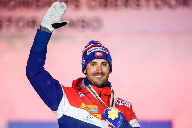 210305 Hans Christer Holund of Norway with his gold medal at a medal ceremony for the men s 15 km Free Technique during the FIS Nordic Ski World Championships on March 5, 2021 in Oberstdorf Photo Johanna Lundberg BILDBYRAN kod JL JL0099 skidor cross country skiing langrenn fis nordic world ski championships vm ski vm skid vm medaljceremoni medal ceremony 9 bbeng jubel,  Copyright: JOHANNAxLUNDBERG BB210305JL128