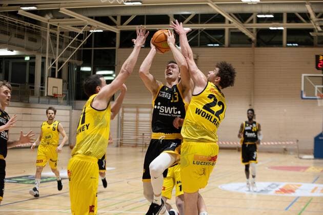 Maxwell Mahoney Kirchheim Knights, 51 Ryan Mikesell Tigers Tübingen, 33 Kevin Wohlrath Kirchheim Knights, 22 ¨¨¨Kirchheim Knights Tigers Tübingen, 2 Basketball, Bundesliga, Pro A, Barmer 2 Basketball, Spieltag 24, Spielzeit 2020 2021, 05 03 2021, ¨¨Kirchheim Knights Tigers Tübingen, Basketball, 2 Bundesliga, Barmer 2 Basketball, Spieltag 24, Spielzeit 2020 2021, 05 03 2021 Kirchheim Teck. Copyright: xNinaxSander xEibnerxPressefotoxIx EP_NSR