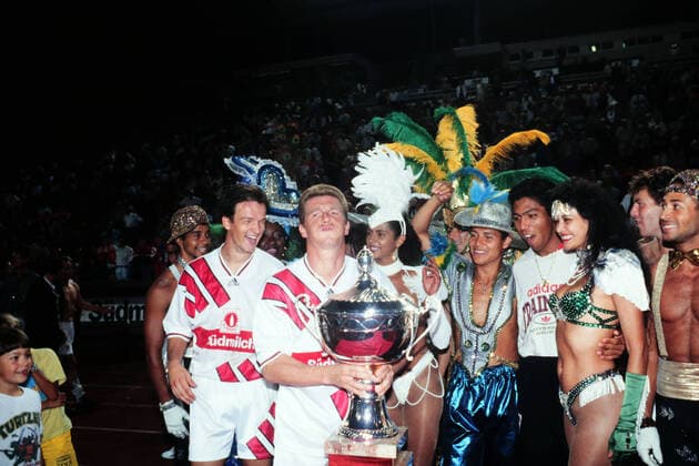 11 08 94 VfB Stuttgart FC Bayern München Germany, Stuttgart, 11 08 1994, Football, Bundesliga, Season 1994 1995, Summer tournament, Test match, VfB Stuttgart FC Bayern München v l Fredi Bobic, Thomas Strunz, Giovane Elber all VfB Stuttgart