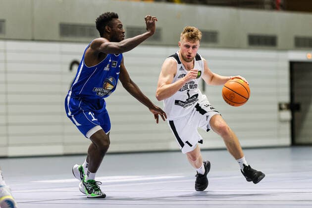 05 03 21, Men, Basketball, 2020 2021 season, 2 Bundesliga, Pro B South, College Wizards FRAPORT SKYLINERS Juniors Sean Flood College Wizards 1 on the ball on offense Karlsruhe Institute for Sport and Sport Science IfSS Baden Württemberg Germany
