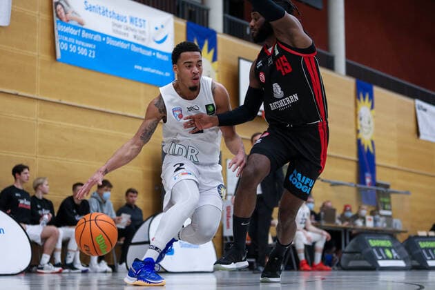 2 Basketball Bundesliga ProB ART Giants Duesseldorf vs ETV Hamburg, 05 03 2021 Dennis Mavin 2 ART Giants Duesseldorf , Abdulai Abaker 45 ETV Hamburg 2 Basketball Bundesliga ProB ART Giants Duesseldorf vs ETV Hamburg on 05 03 2021, Duesseldorf Copyright: xBEAUTIFULxSPORTS KennyxBeelex
