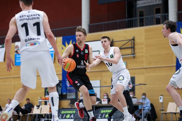2 Basketball Bundesliga ProB ART Giants Duesseldorf vs ETV Hamburg, 05 03 2021 Max Gebhardt 11 ART Giants Duesseldorf , Jan Gust 12 ETV Hamburg , Finn Pook 10 ART Giants Duesseldorf 2 Basketball Bundesliga ProB ART Giants Duesseldorf vs ETV Hamburg on 05 03 2021, Duesseldorf Copyright: xBEAUTIFULxSPORTS KennyxBeelex