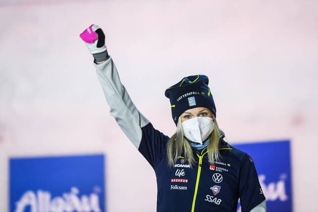 210306 Frida Karlsson of Sweden celebrates at a medal ceremony for the Women s Cross Country Skiing 30 km Classic Technique during the FIS Nordic Ski World Championships on March 6, 2021 in Oberstdorf Photo Johanna Lundberg BILDBYRAN kod JL JL0102 skidor cross country skiing langrenn fis nordic world ski championships vm ski vm skid vm medaljceremoni medal ceremony 10 bbeng jubel celebration,  Copyright: JOHANNAxLUNDBERG BB210306JL169