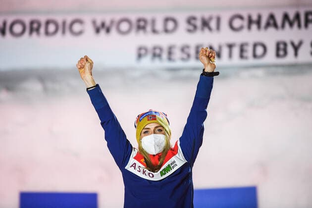 210306 Therese Johaug of Norway celebrates at a medal ceremony for the Women s Cross Country Skiing 30 km Classic Technique during the FIS Nordic Ski World Championships on March 6, 2021 in Oberstdorf Photo Johanna Lundberg BILDBYRAN kod JL JL0102 skidor cross country skiing langrenn fis nordic world ski championships vm ski vm skid vm medaljceremoni medal ceremony 10 bbeng jubel celebration norge,  Copyright: JOHANNAxLUNDBERG BB210306JL171