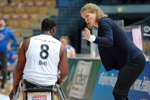 06 03 2021, xovx, Wheelchair Basketball 1 Bundesliga, RSV Lahn Dill RSB Thuringia Bulls v l Brian Bell RSV Lahn Dill , Head Coach Janet Zeltinger RSV Lahn Dill Wetzlar Rittal Arena Hessen Germany EN