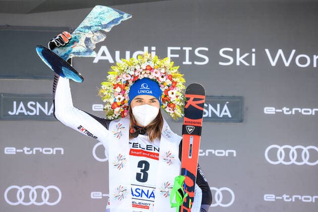 Bilder des Jahres 2021, Sport 03 März Sport Themen der Woche KW09 Sport Bilder des Tages ALPINE SKIING - FIS WC Jasna JASNA,SLOVAKIA,07.MAR.21 - ALPINE SKIING - FIS World Cup, giant slalom, ladies. Image shows the rejoicing of Petra Vlhova (SVK).. GEPAxpictures xMarioxBuehner