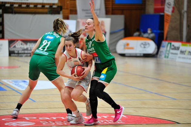 Basketball DBBL 21 Matchday GiroLive Panthers Osnabrück Rutronik Stars Keltern on 07 03 2021 in the OSC Hall in Osnabrück Vicky Poros Osnabrück in a duel with Andrijana Cvitkovic Keltern BK