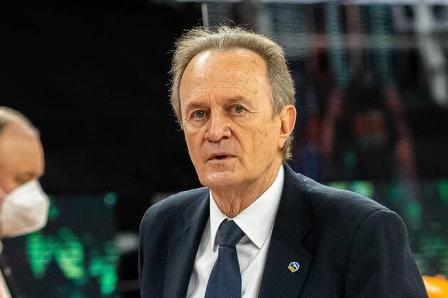 Alba Berlin warming up Aito Garcia Reneses Alba Berlin head coach GER, Ratiopharm Ulm vs Alba Berlin, easycredit 1 Bundesliga Basketball, 22 matchday, season 2020 21, 07 03 2021 Ratiopharm Ulm vs Alba Berlin, 1 Basketball Bundesliga Neu Ulm Copyright: xEibner-Pressefoto RogerxBuerkex EP_EER