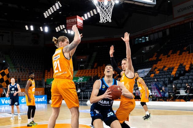 Simone Fontecchio Alba Berlin 20 GER, Ratiopharm Ulm vs Alba Berlin, easycredit 1 Bundesliga Basketball, 22 matchday, season 2020 21, 07 03 2021 Ratiopharm Ulm vs Alba Berlin, 1 Basketball Bundesliga New Ulm. Copyright: xEibner-Pressefoto RogerxBuerkex EP_EER