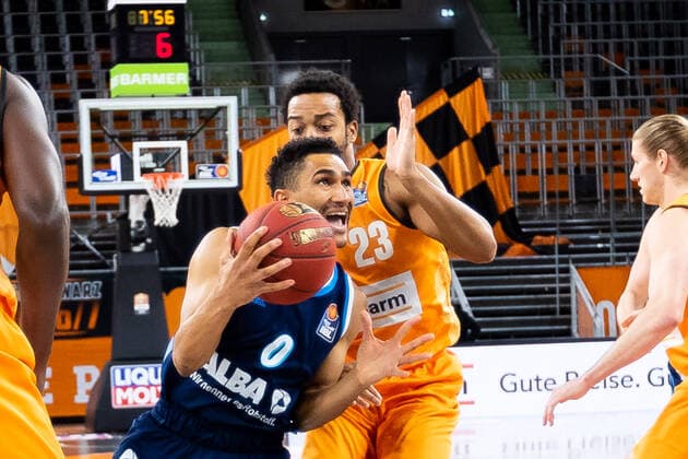 Maodo Lo Alba Berlin 0 , Troy Caupain Ratiopharm Ulm 23 GER, Ratiopharm Ulm vs Alba Berlin, easycredit 1 Bundesliga Basketball, 22 matchday, season 2020 21, 07 03 2021 Ratiopharm Ulm vs Alba Berlin, 1 Basketball Bundesliga New Ulm. Copyright: xEibner-Pressefoto RogerxBuerkex EP_EER