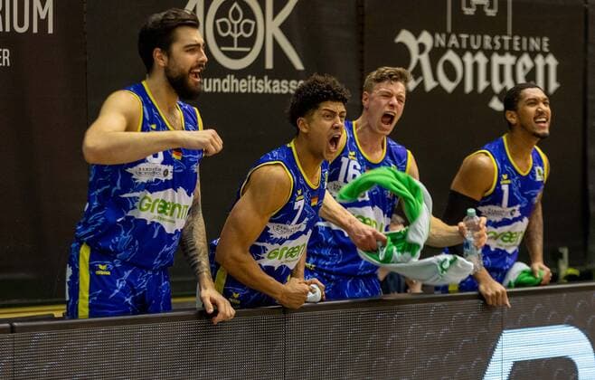 Paul Giese Phoenix Hagen, 7 , Jannik Lodders Phoenix Hagen, 16 , Marcel Keßen Phoenix Hagern, 8 ¨¨¨Kirchheim Knights vs Tigers Tübingen, 2 Basketball, Bundesliga, Pro A, Barmer 2 Basketball, Spieltag 24, Spielzeit 2020 2021, 05 03 2021, ¨¨Kirchheim Knights Tigers Tübingen, Basketball, 2 Bundesliga, Barmer 2 Basketball, Spieltag 24, Spielzeit 2020 2021, 27 02 2021 Kirchheim. Copyright: xDennisxDuddek xEibnerxPressefotox EP_DDU
