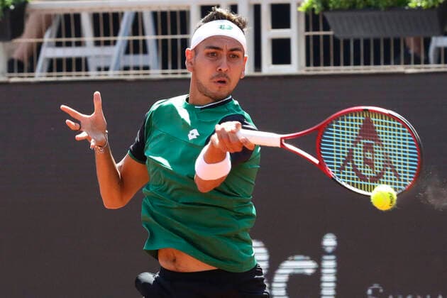 Santiago 9 Marzo 2021 El tenista Chileno Alejandro Tabilo se enfrenta al tenista de Slovakia, Jozef Kovalik, durante el ATP, Tennis Herren de Santiago realizado en San Carlos de Apoquindo. Javier Salvo Photosport ATP de Santiago 9 3 2021