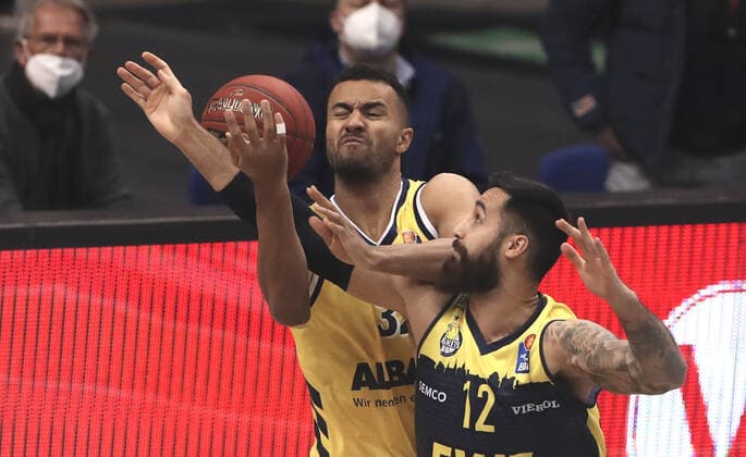 Johannes Thiemann, Martin Breunig action game scene duel sport basketball BBL Bundesliga men season 2020 2021 09 03 2021 ALBA Berlin vs EWE Baskets Oldenburg