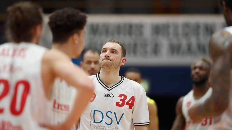 Germany , Weissenfels, Stadthalle Weissenfels, 09 03 2021, emspor, emonline, despor, deonline, SYNTAINICS MBC vs s Oliver Wuerzburg, easyCredit BBL, 18 matchday picture disappointment at Felix Hoffmann s Oliver Wuerzburg Copyright: HMBxMedia JulienxBecker