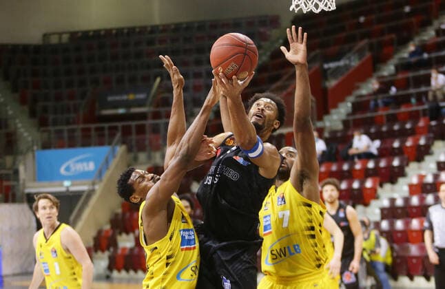 Ludwigsburg , Basketball easyCredit BBL Bundesliga , MHP RIESEN Ludwigsburg vs NINERS Chemnitz , from left Yorman Polas Bartolo Riesen Johnathan Williams Niners Jamel McLean Riesen