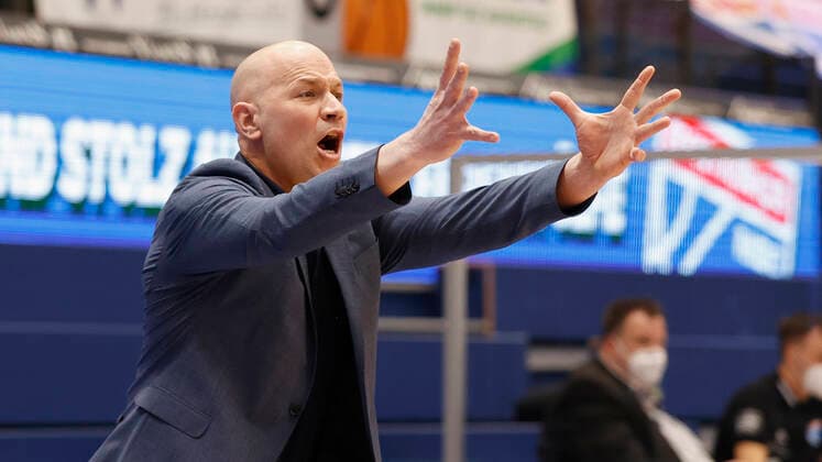 09 03 2021, Basketball, BBL 2020 2021, 18 match day, Syntainics MBC s Oliver Wuerzburg, GER, Weissenfels, Stadthalle Weissenfels, picture head coach Denis Wucherer s Oliver Wuerzburg Copyright: HMBxMedia xHeikoxBecker