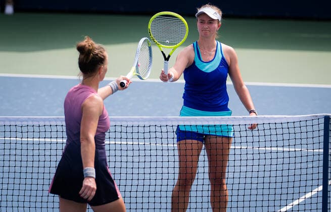 March 10, 2021, DUBAI, UNITED ARAB EMIRATES: Barbora Krejcikova of the Czech Republic in action during the third round at the 2021 Dubai Duty Free Tennis Championships WTA, Tennis Damen 1000 tournament DUBAI UNITED ARAB EMIRATES - ZUMAa181 20210310_zaa_a181_067 Copyright: xRobxPrangex