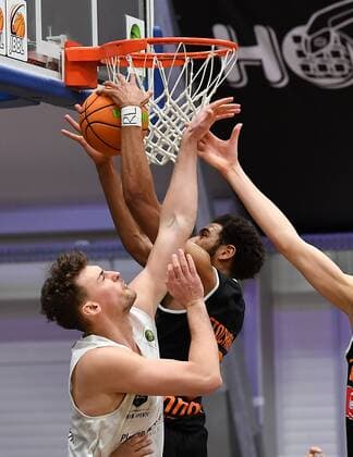 10 03 2021 Basketball Season 2020 2021 2 Bundesliga Pro A 14 Game Nuremberg Falcons Basketball Club NBC wiha panthers Schwenningen Phillip Daubner 11, Nuremberg Falcons BC NBC Courtney Stockard 0, Wiha Panthers Schwenningen